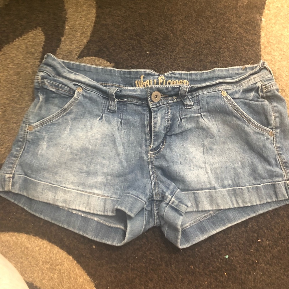 Wallflower jean shorts!